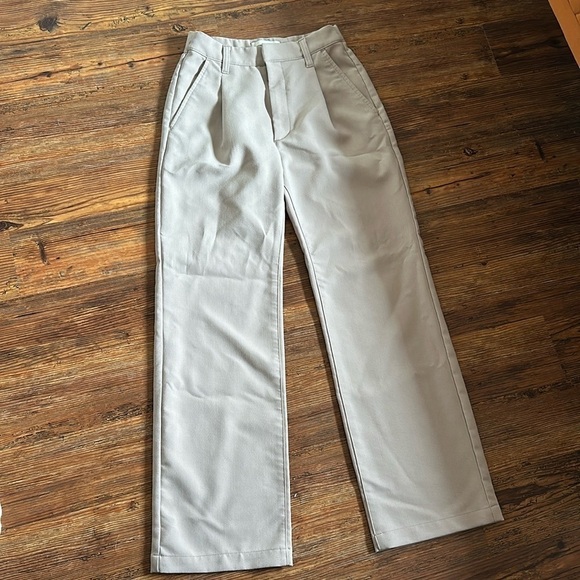 Abercrombie & Fitch Pants - Abercrombie NWOT tan wide leg trouser.
